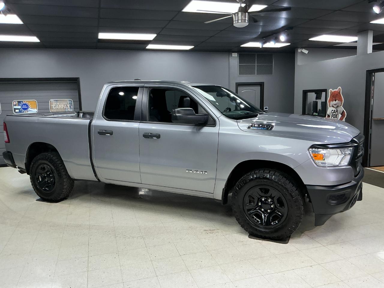 RAM 1500 Tradesman 4x4 Quad Cab 6'4" Box 2021