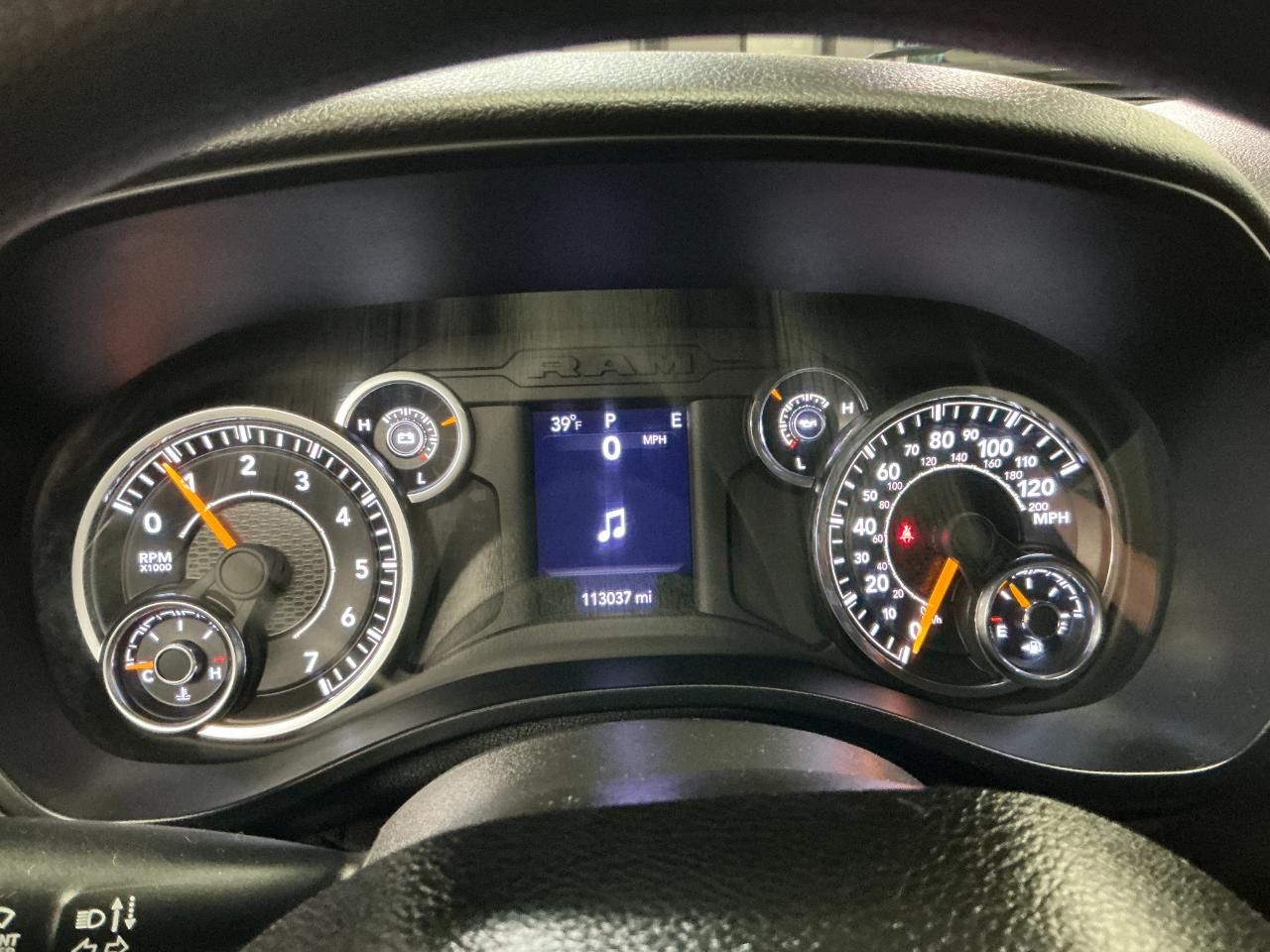 RAM 1500 Tradesman 4x4 Quad Cab 6'4" Box 2021