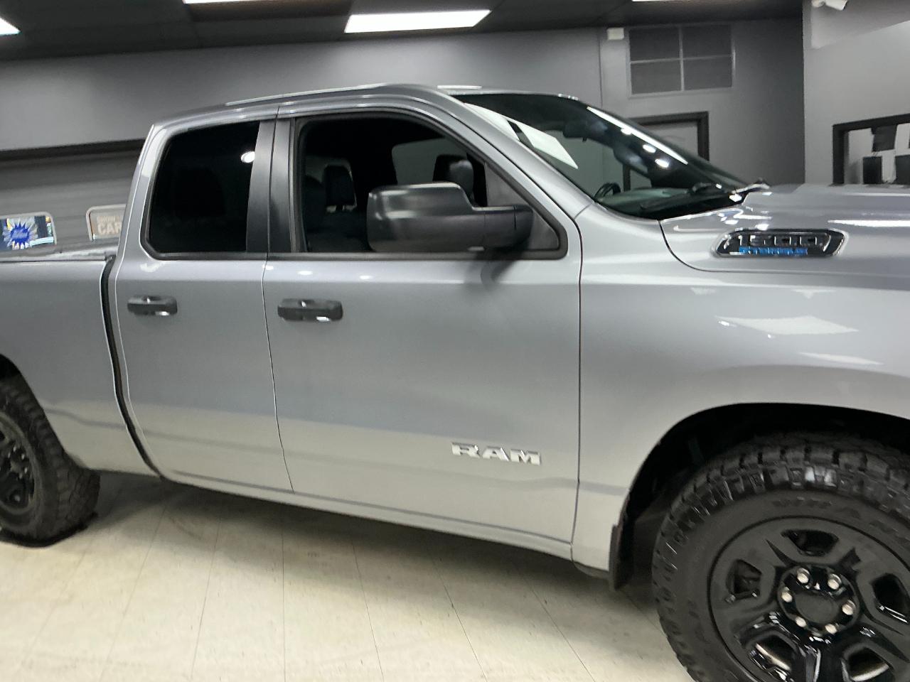 RAM 1500 Tradesman 4x4 Quad Cab 6'4" Box 2021