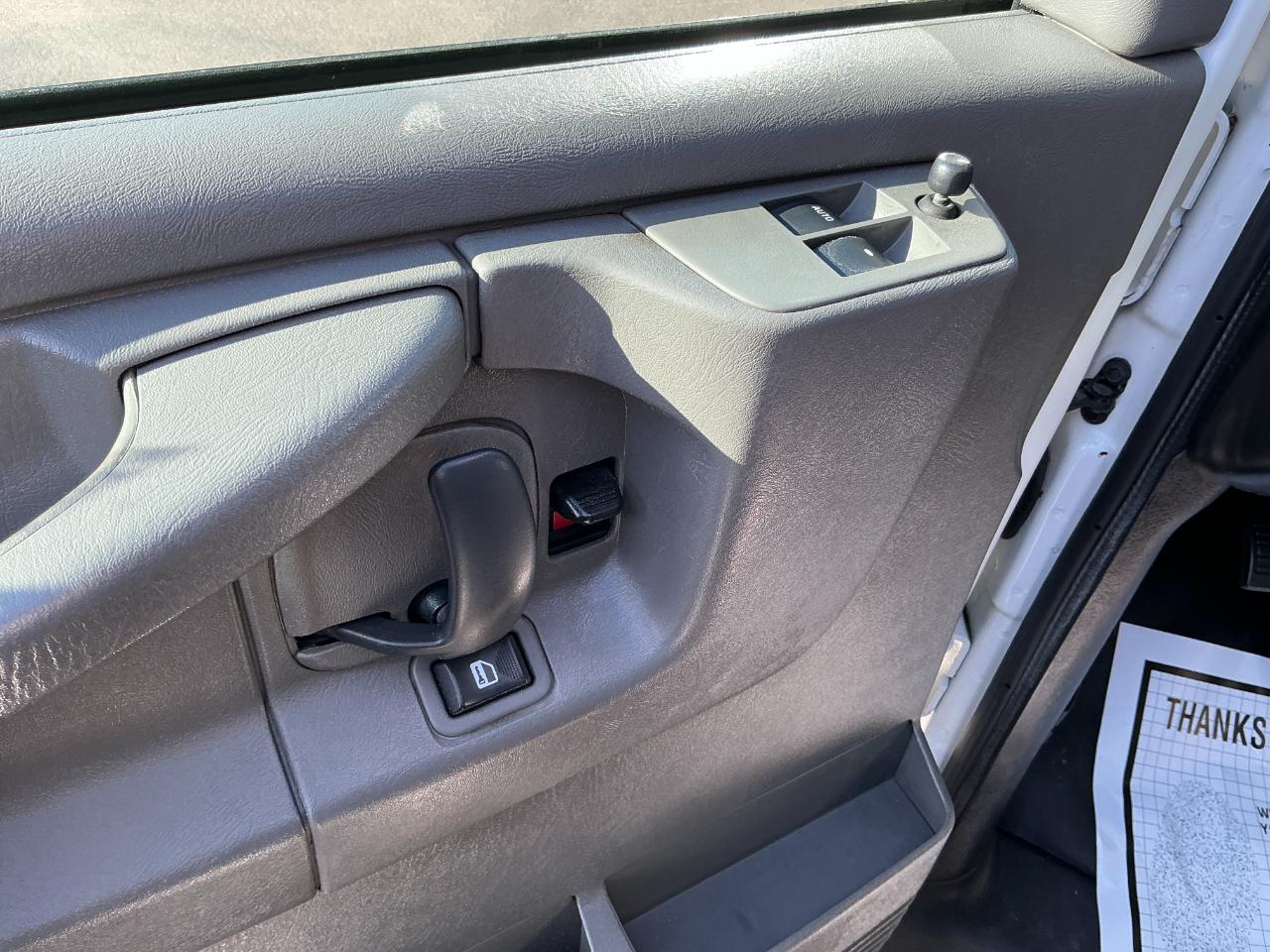 Chevrolet Express Cargo Van RWD 3500 155" 2015