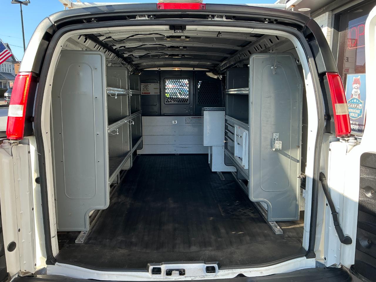 Chevrolet Express Cargo Van RWD 3500 155" 2015