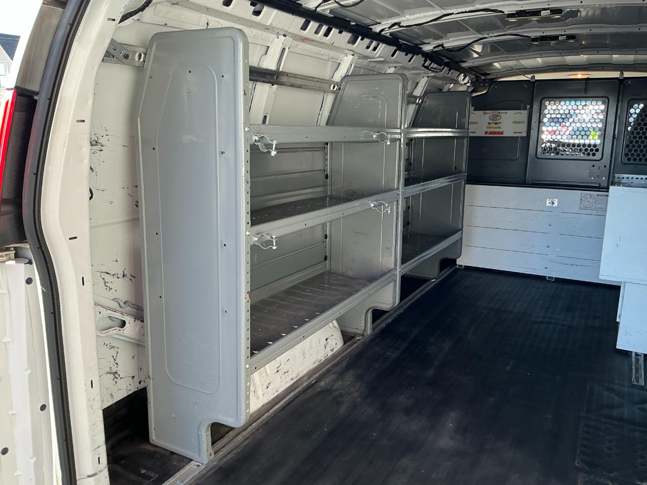 Chevrolet Express Cargo Van RWD 3500 155" 2015