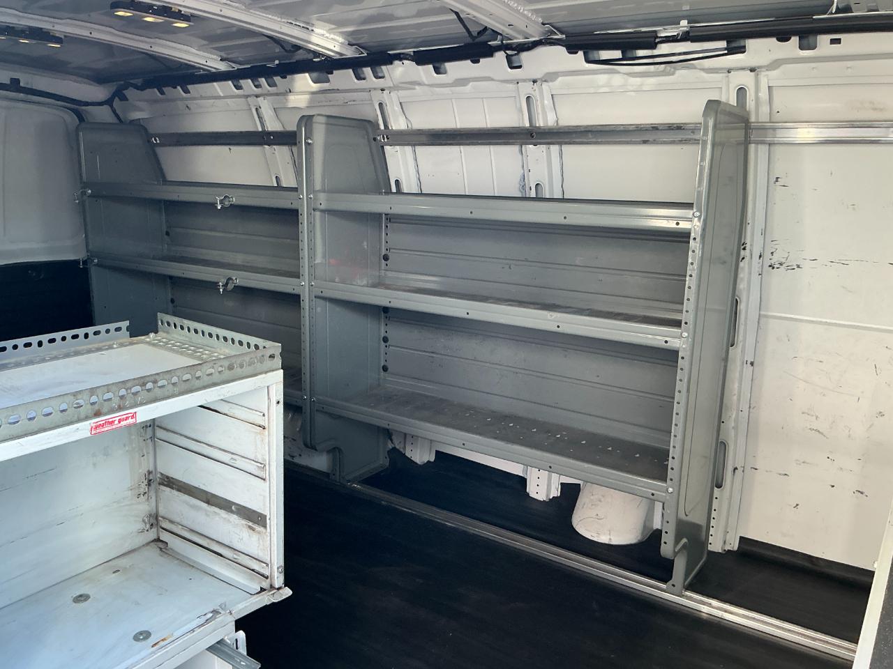 Chevrolet Express Cargo Van RWD 3500 155" 2015