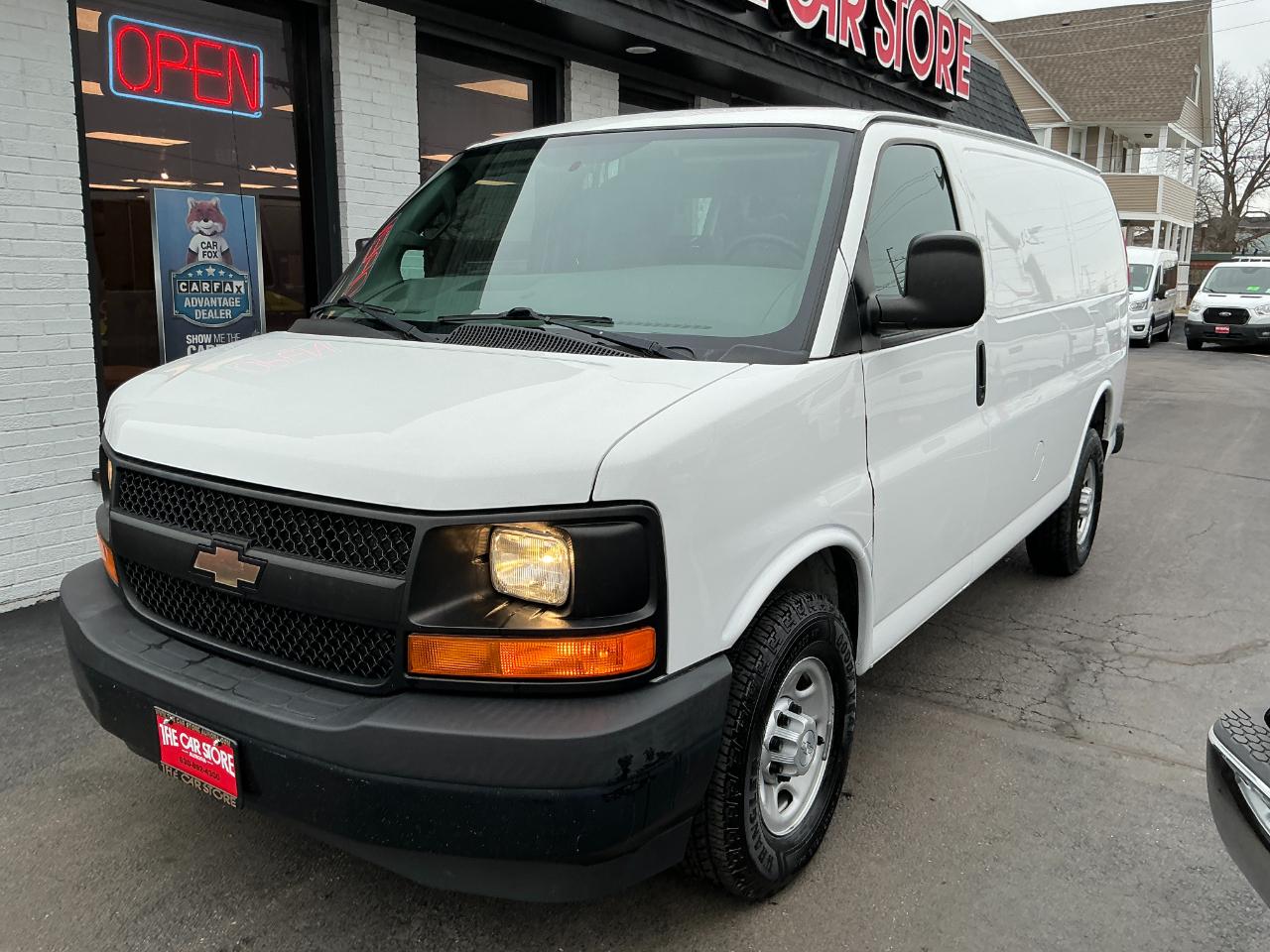 Chevrolet Express Cargo Van RWD 2500 135" 2017