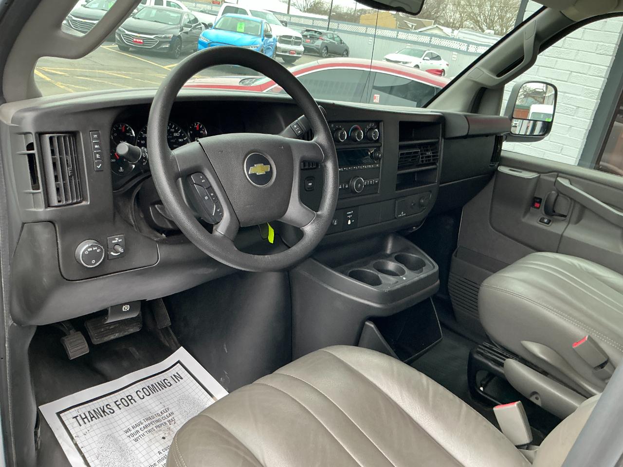 Chevrolet Express Cargo Van RWD 2500 135" 2017