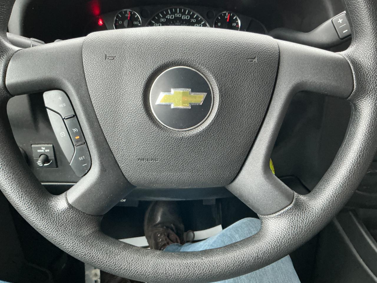 Chevrolet Express Cargo Van RWD 2500 135" 2017