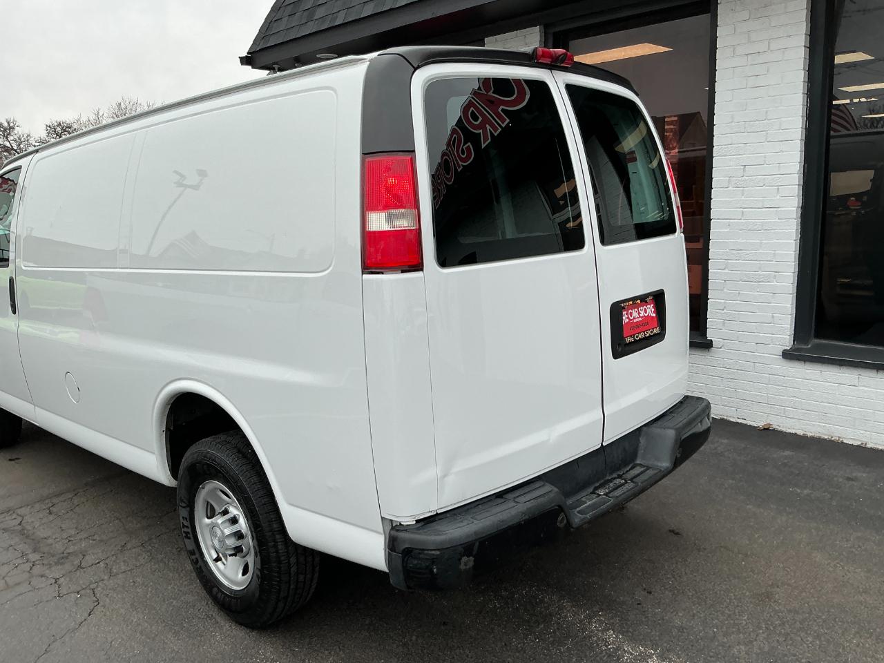 Chevrolet Express Cargo Van RWD 2500 135" 2017