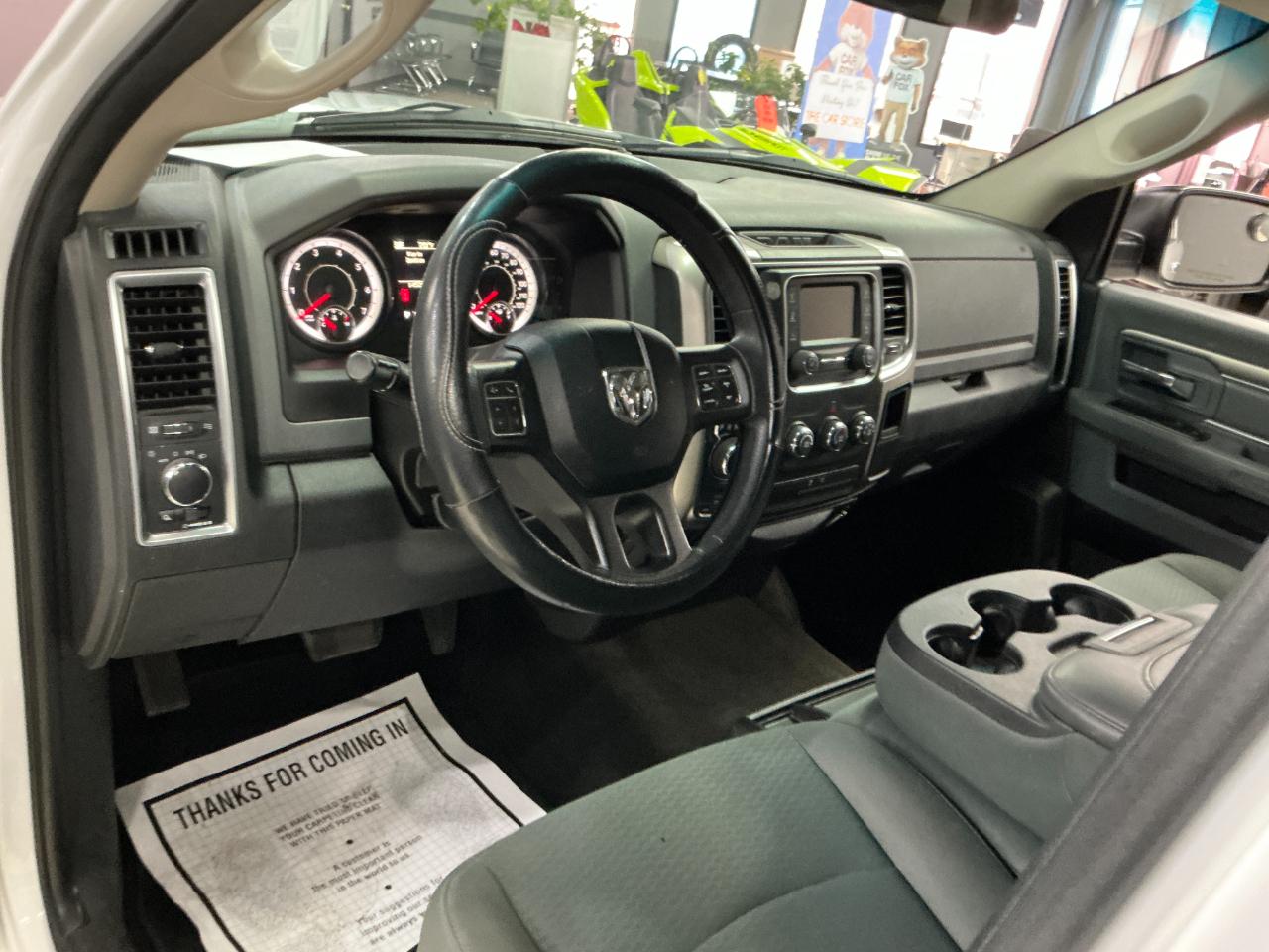 RAM 1500 SLT 4x4 Crew Cab 6'4" Box 2017