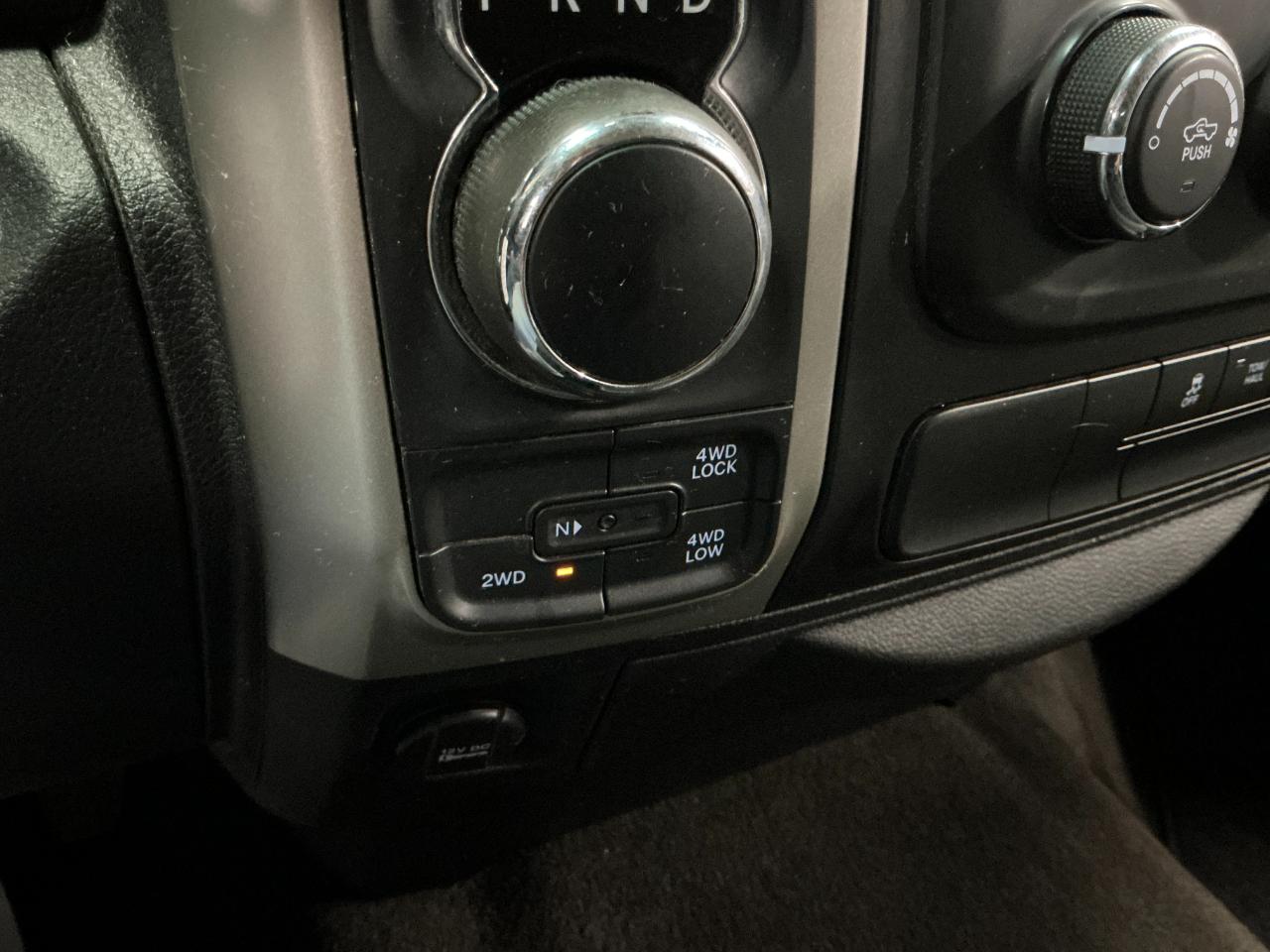 RAM 1500 SLT 4x4 Crew Cab 6'4" Box 2017