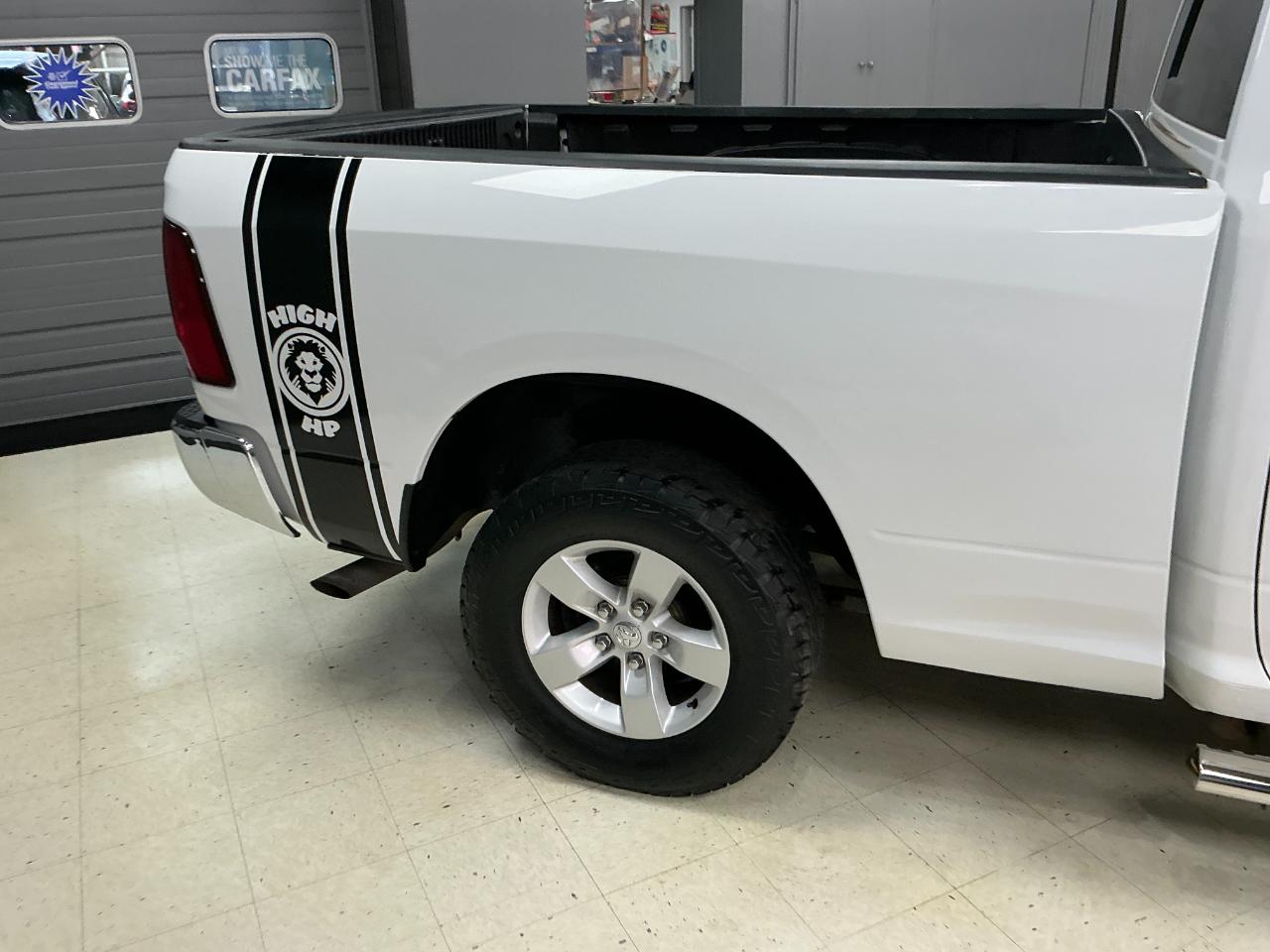 RAM 1500 SLT 4x4 Crew Cab 6'4" Box 2017