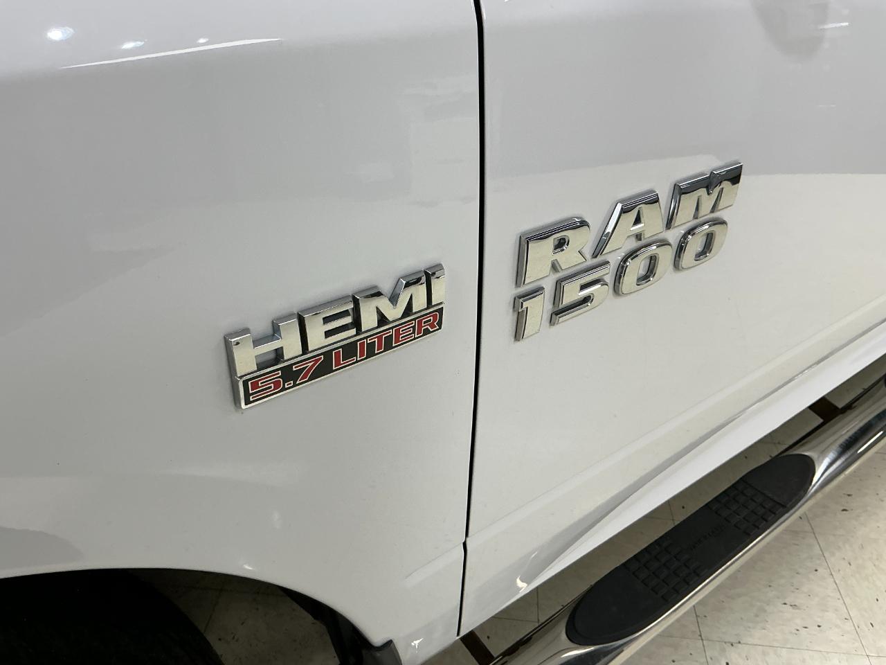 RAM 1500 SLT 4x4 Crew Cab 6'4" Box 2017