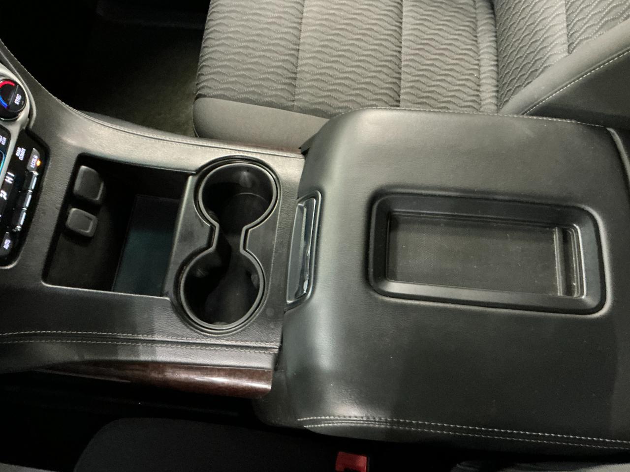 GMC Yukon 4WD 4dr SLE 2018