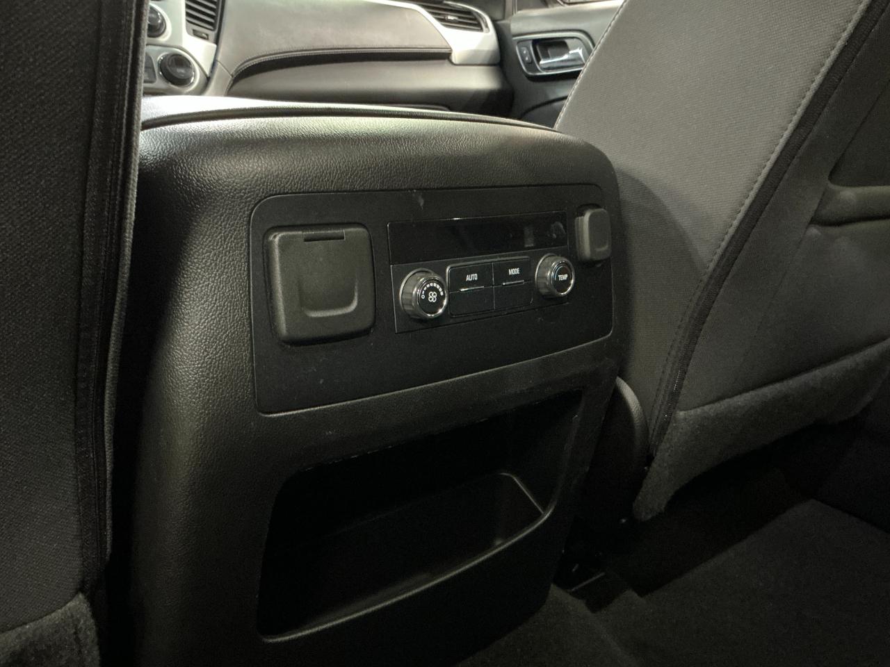 GMC Yukon 4WD 4dr SLE 2018