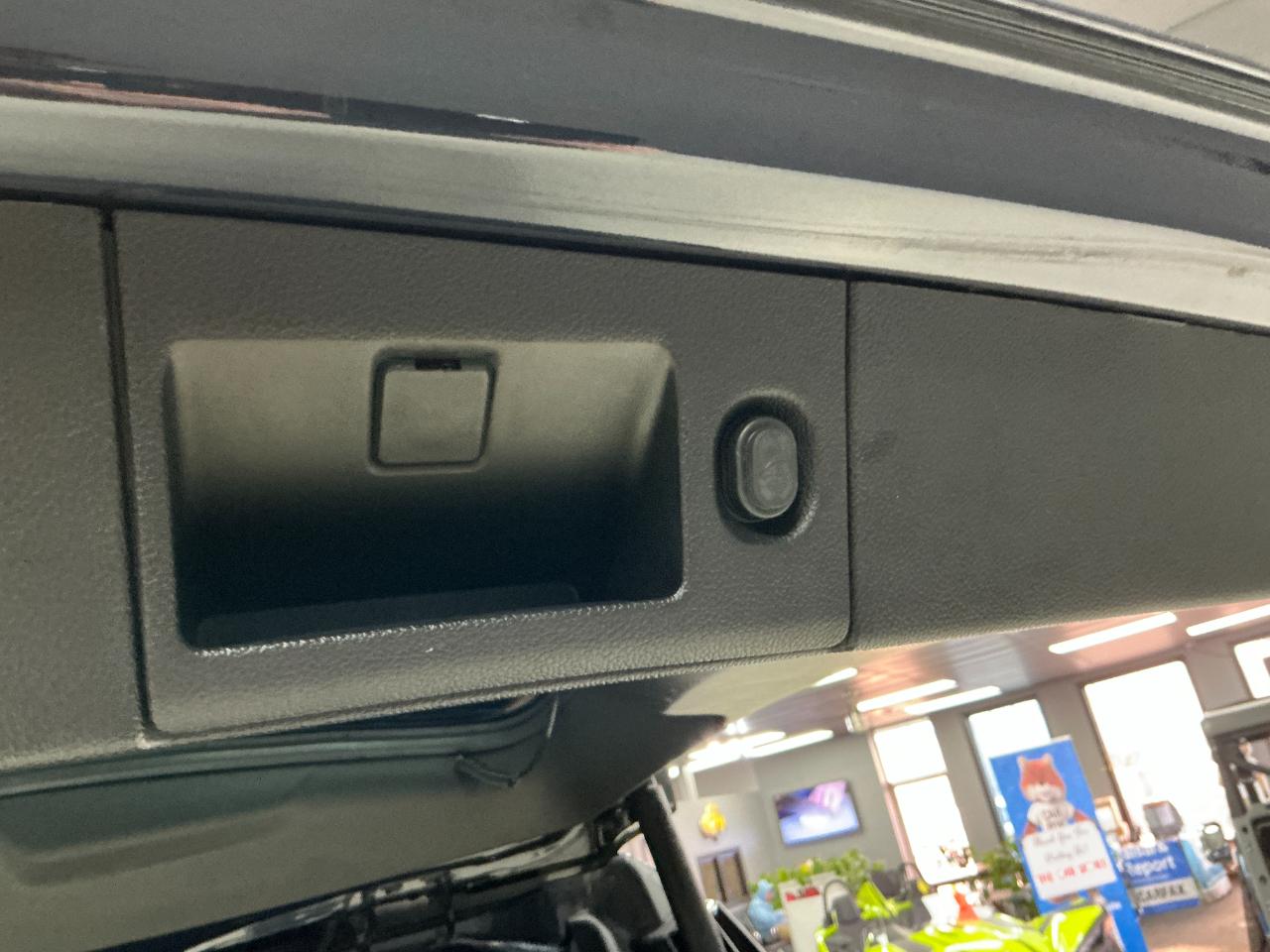 GMC Yukon 4WD 4dr SLE 2018