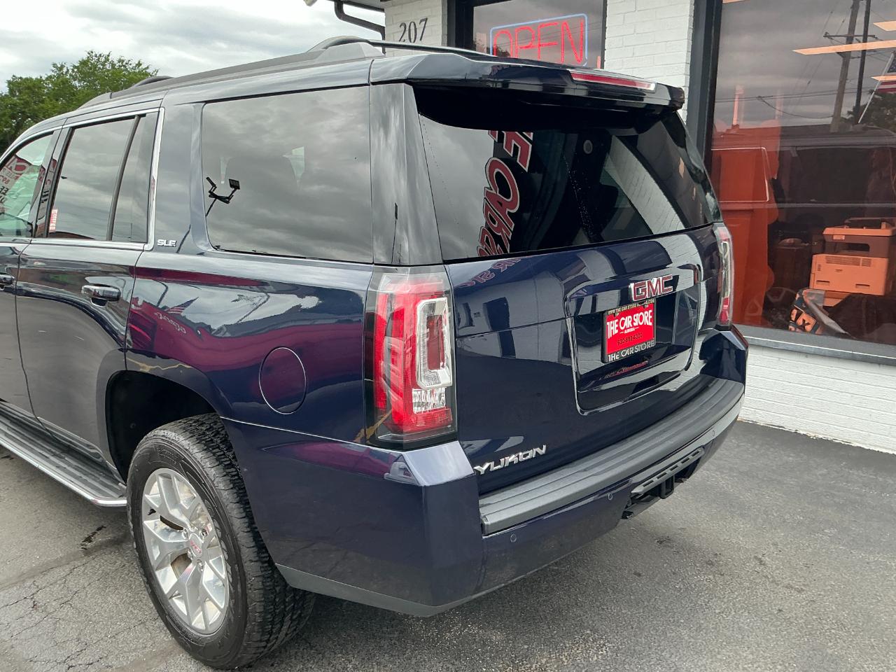 GMC Yukon 4WD 4dr SLE 2018