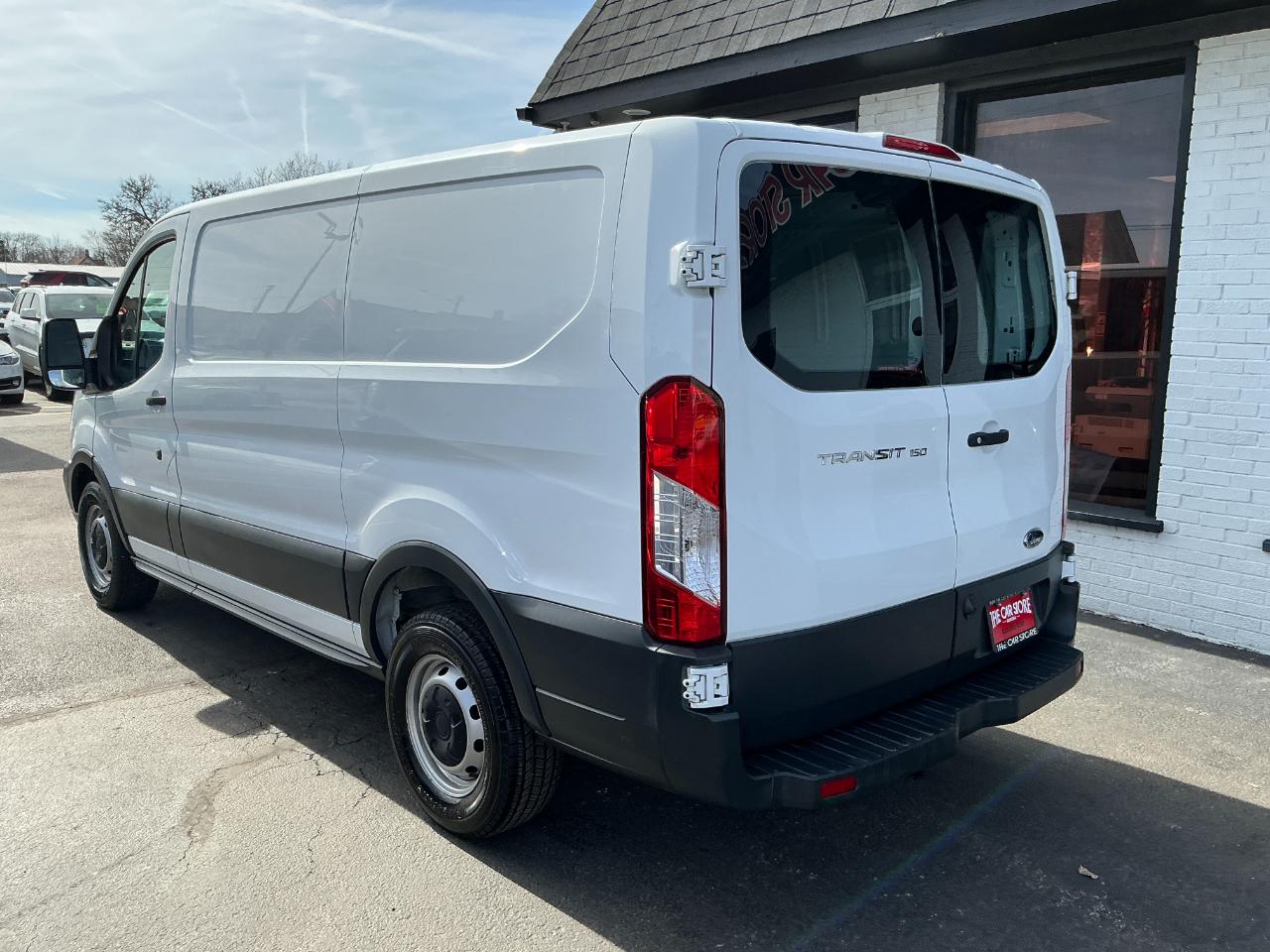 Ford Transit Van T-150 130" Low Rf 8600 GVWR Sliding RH Dr 2018