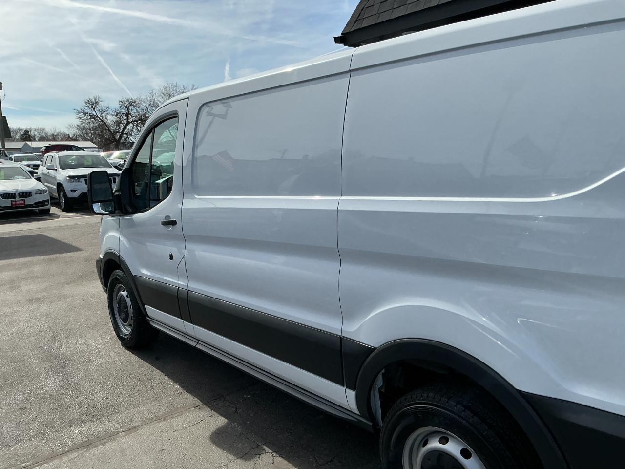 Ford Transit Van T-150 130" Low Rf 8600 GVWR Sliding RH Dr 2018