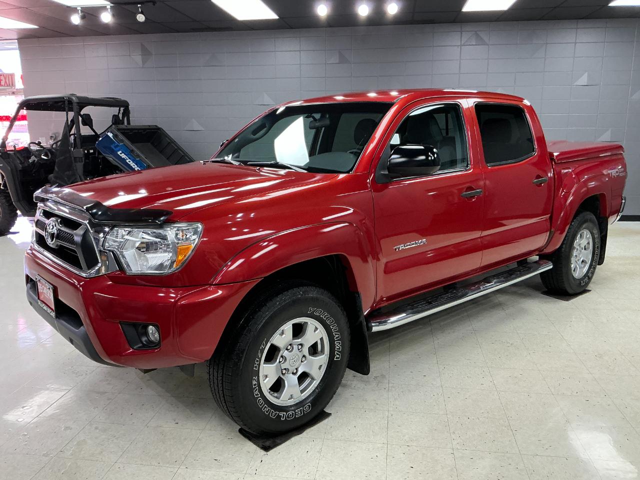Toyota Tacoma 4WD Double Cab V6 AT (Natl) 2015