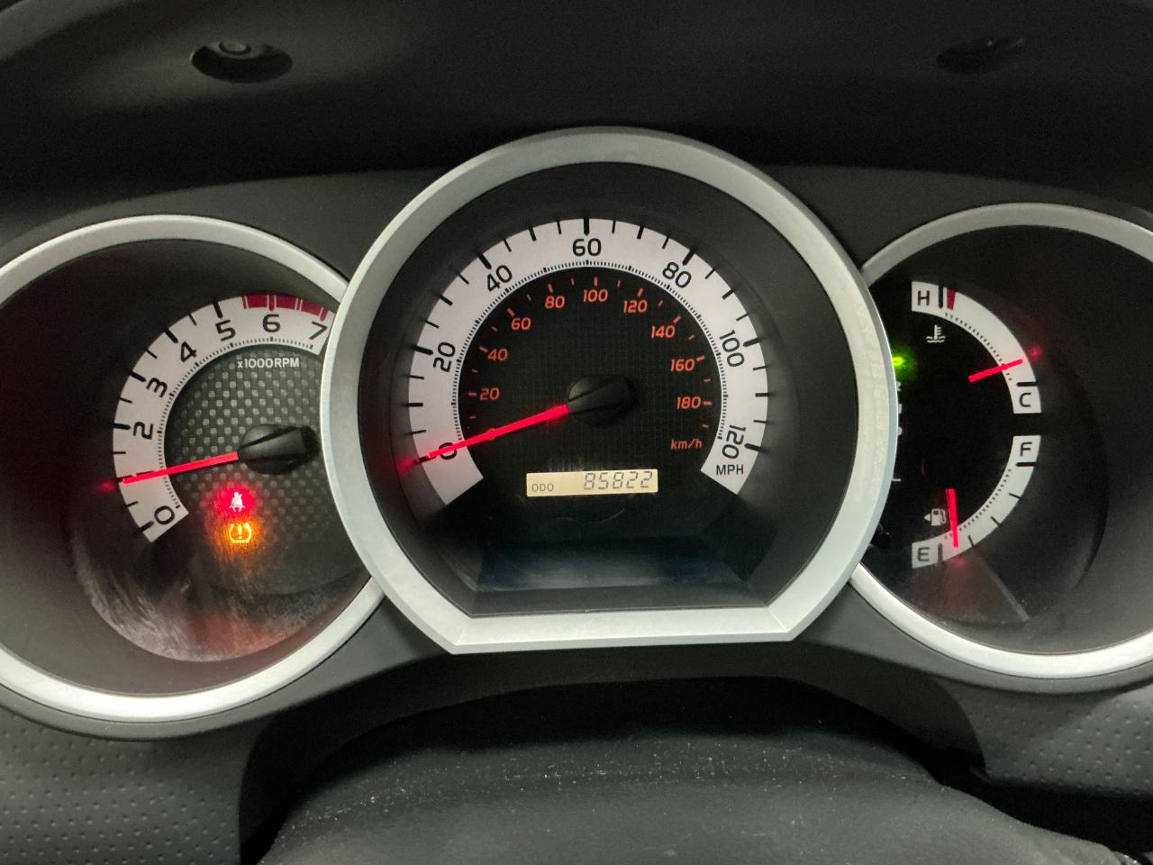 Toyota Tacoma 4WD Double Cab V6 AT (Natl) 2015