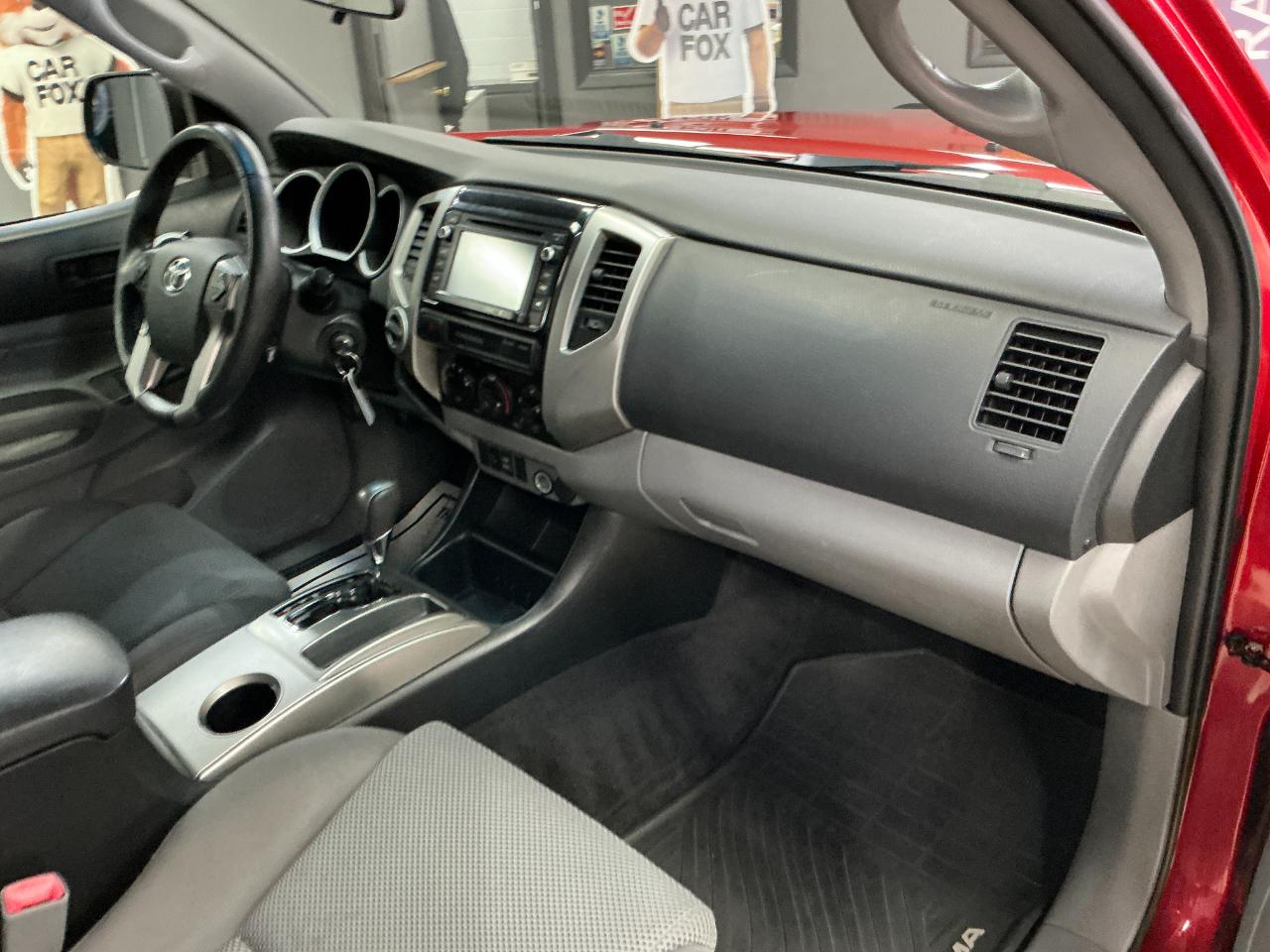 Toyota Tacoma 4WD Double Cab V6 AT (Natl) 2015