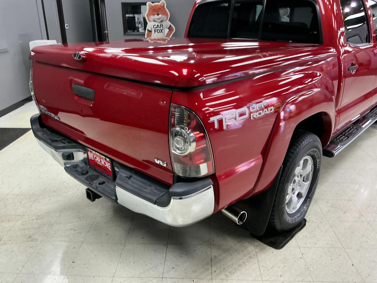 Toyota Tacoma 4WD Double Cab V6 AT (Natl) 2015