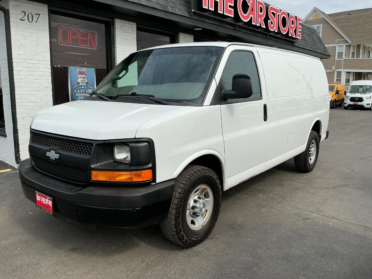 Chevrolet Express Cargo Van RWD 2500 135" 2016