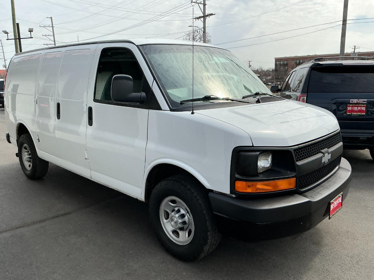 Chevrolet Express Cargo Van RWD 2500 135" 2016