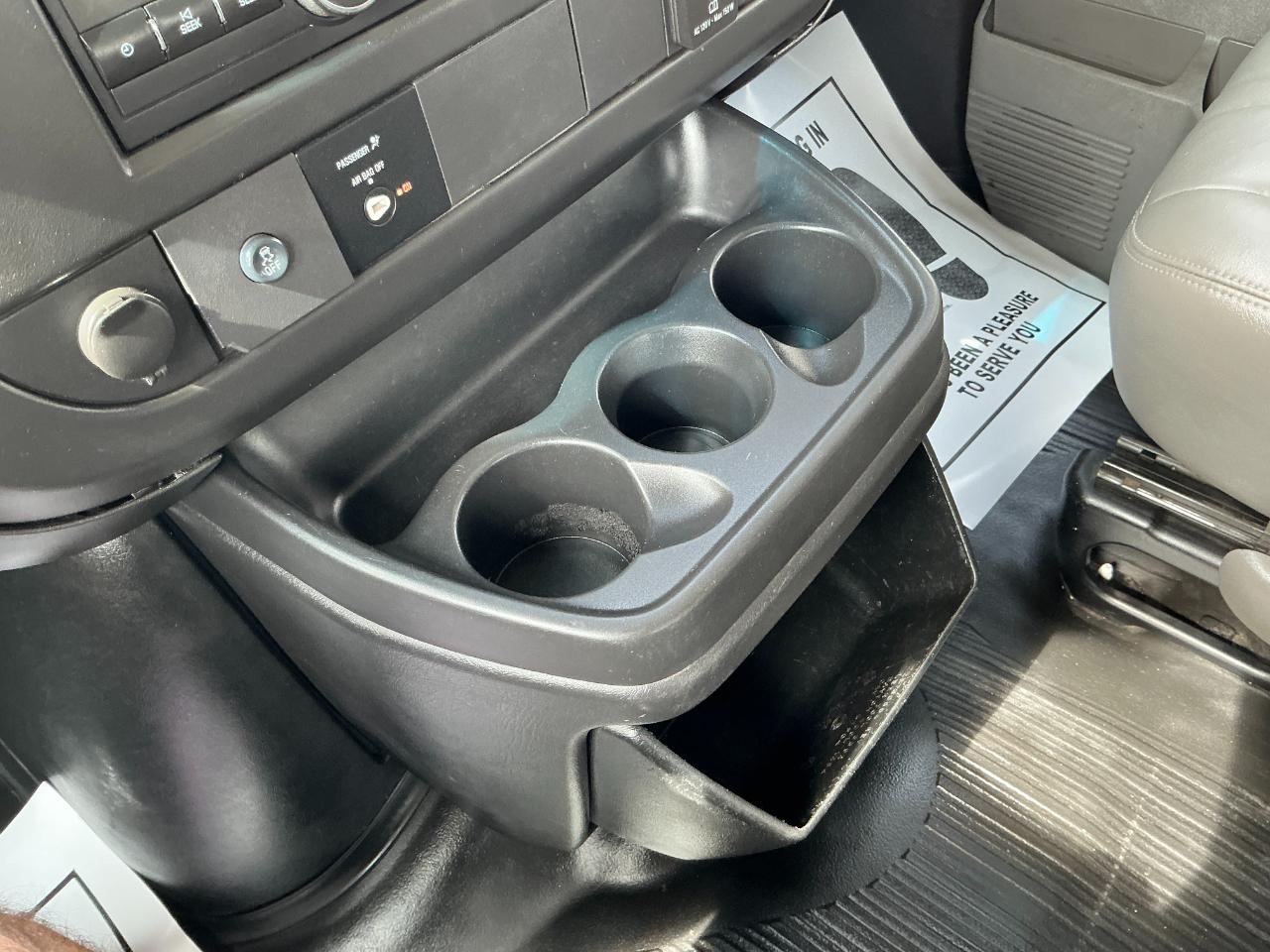 Chevrolet Express Cargo Van RWD 2500 135" 2016