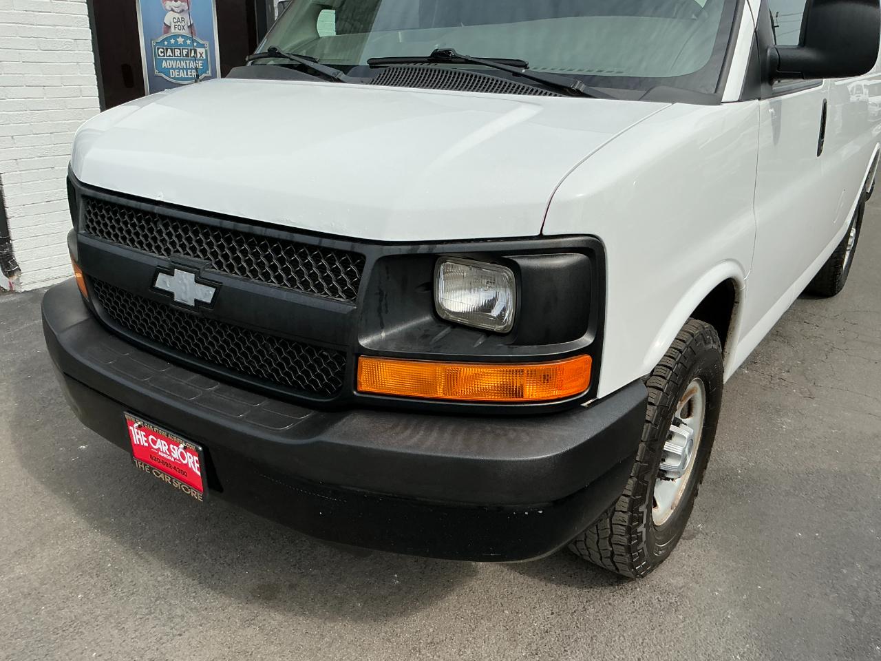 Chevrolet Express Cargo Van RWD 2500 135" 2016