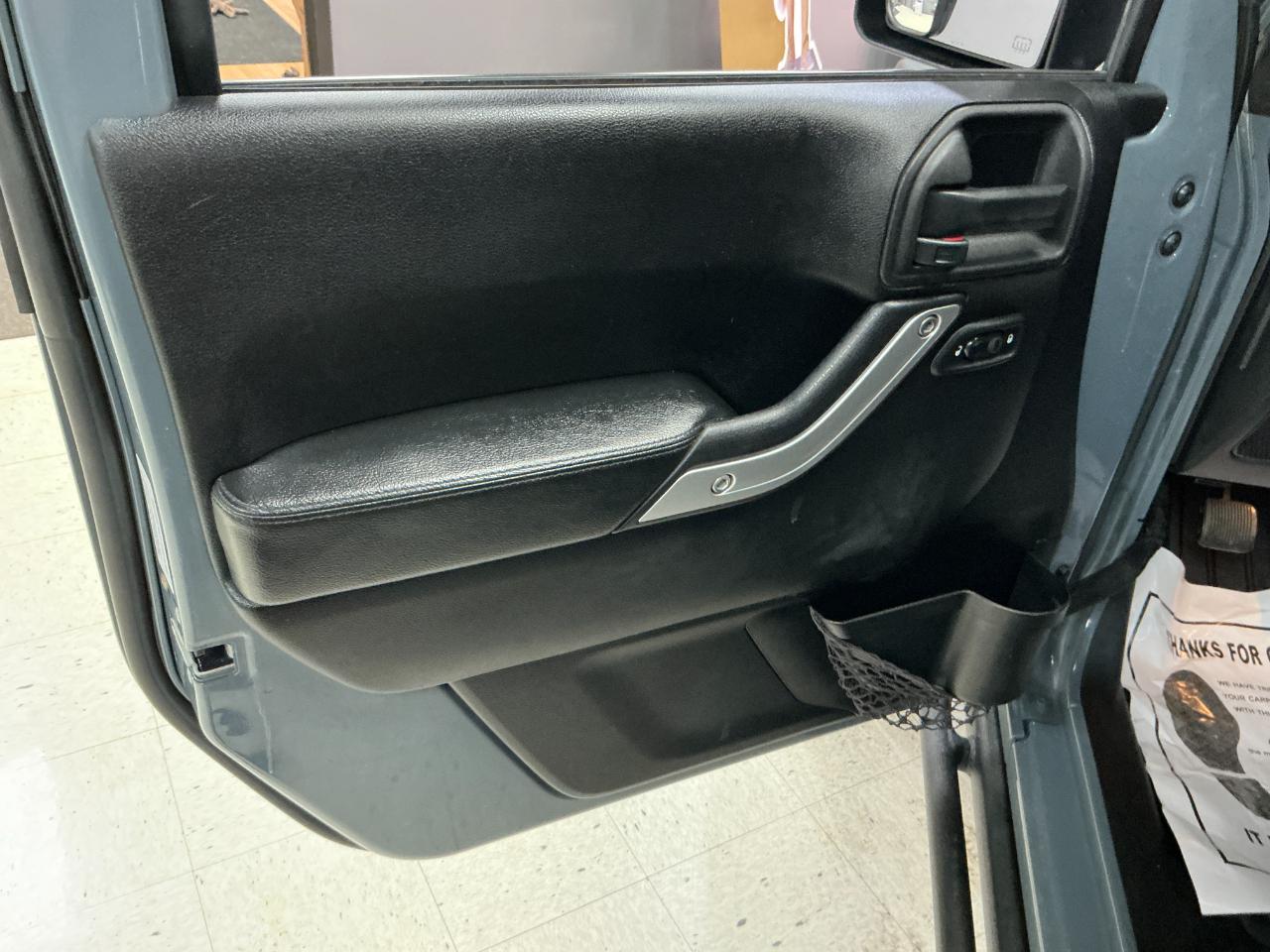 Jeep Wrangler Unlimited 4WD 4dr Rubicon 10th Anniversary 2013