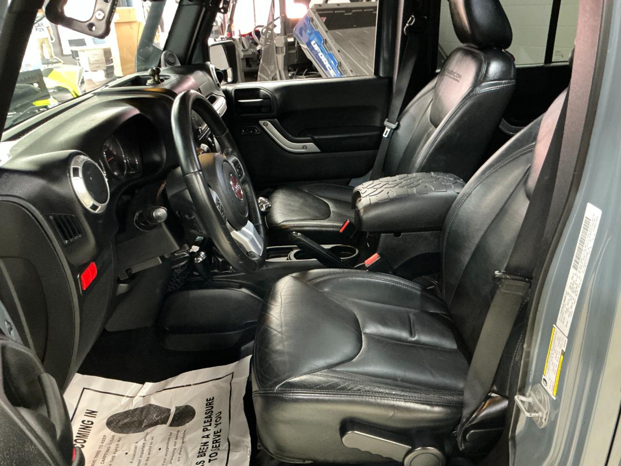 Jeep Wrangler Unlimited 4WD 4dr Rubicon 10th Anniversary 2013