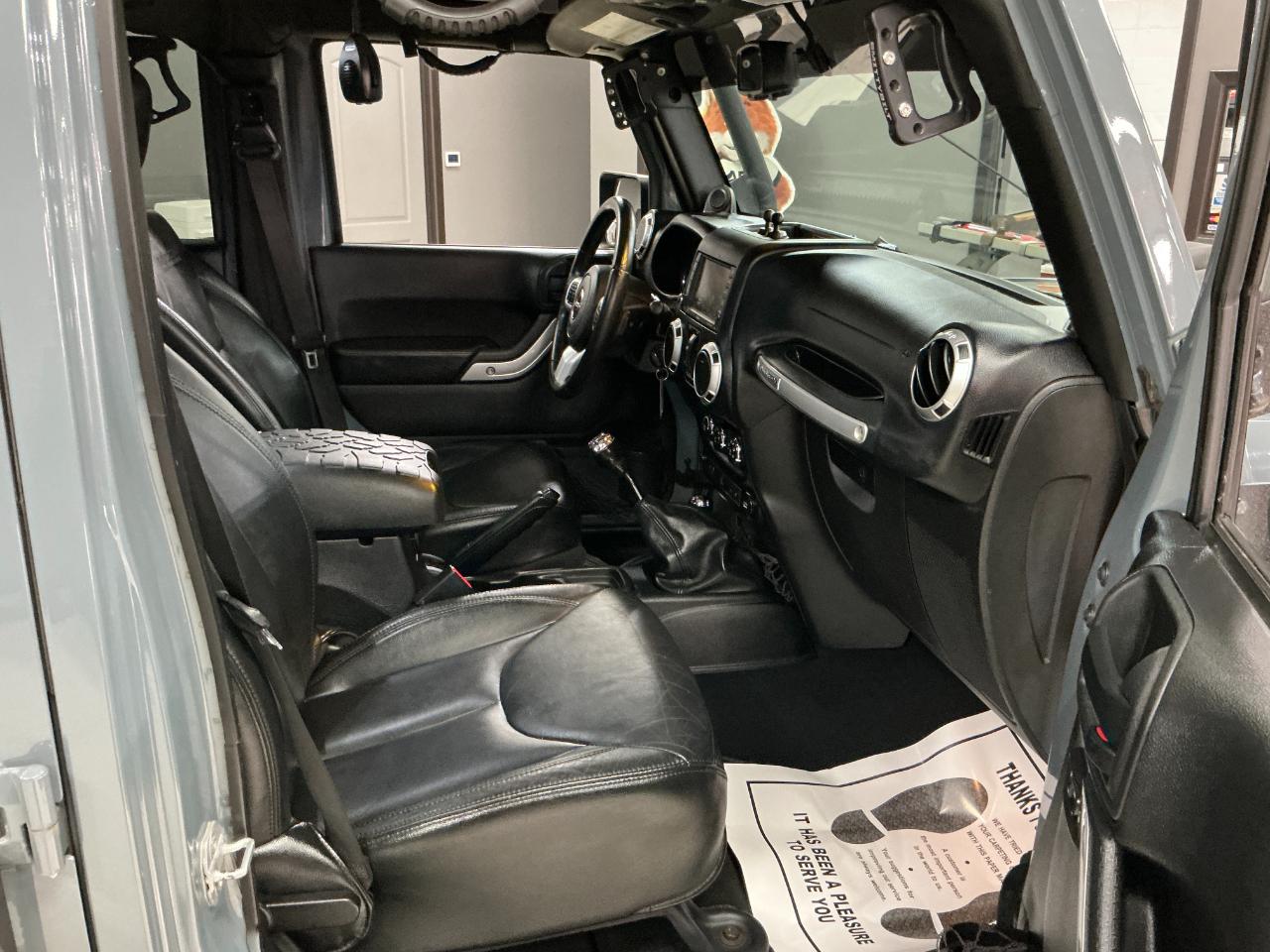 Jeep Wrangler Unlimited 4WD 4dr Rubicon 10th Anniversary 2013