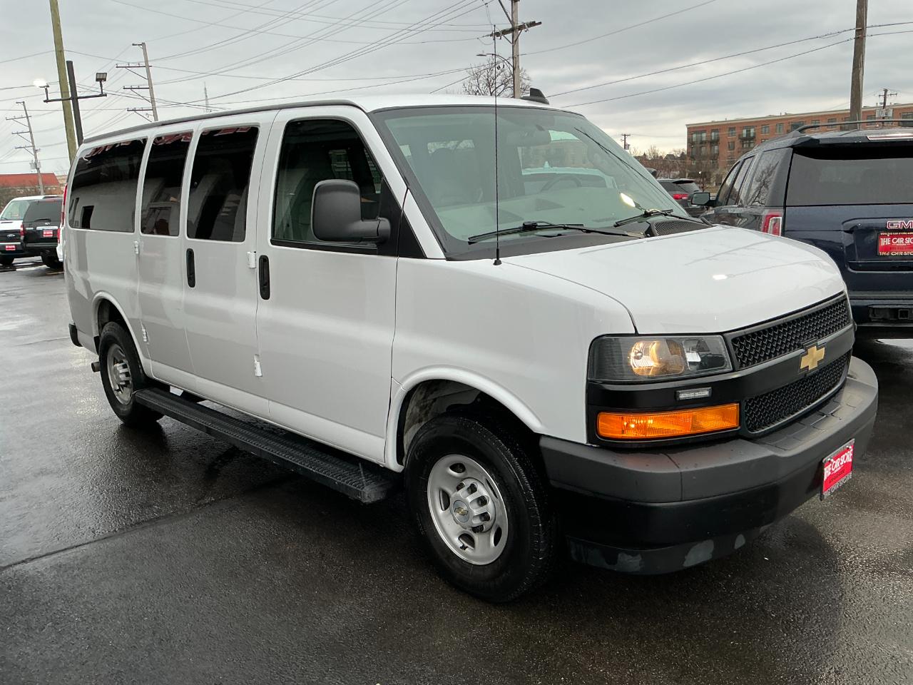Chevrolet Express Passenger RWD 2500 135" LS 2023