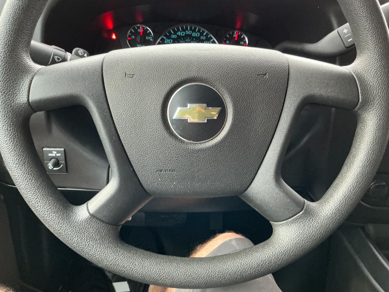 Chevrolet Express Passenger RWD 2500 135" LS 2023