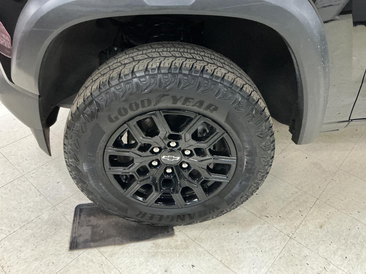 Chevrolet Colorado 4WD Crew Cab Trail Boss 2024