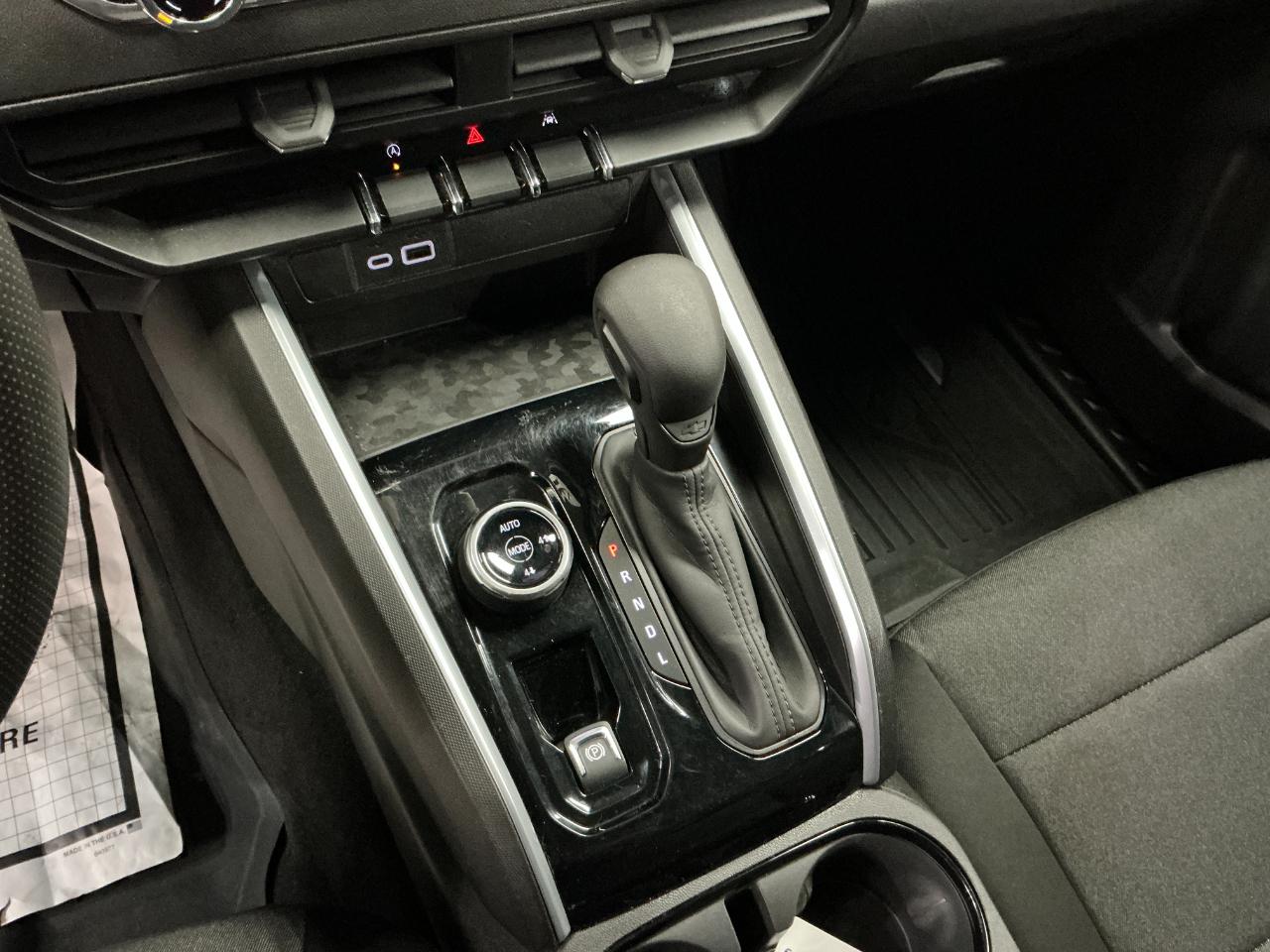 Chevrolet Colorado 4WD Crew Cab Trail Boss 2024