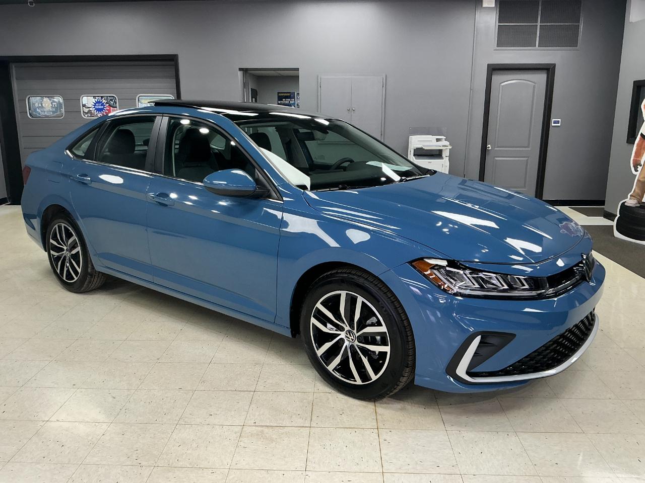 Volkswagen Jetta SE Auto 2025