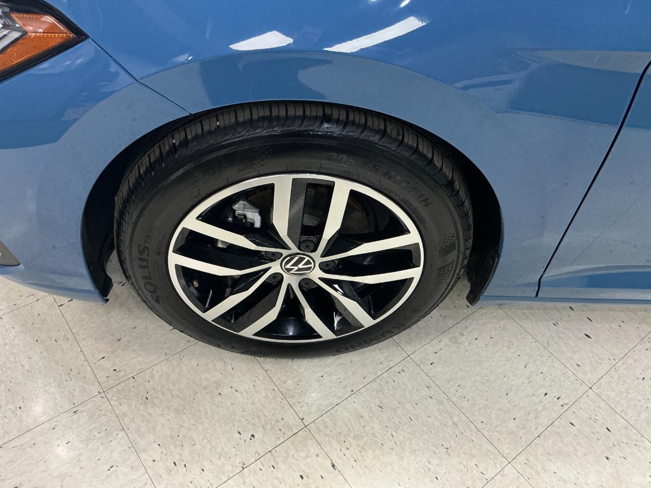 Volkswagen Jetta SE Auto 2025