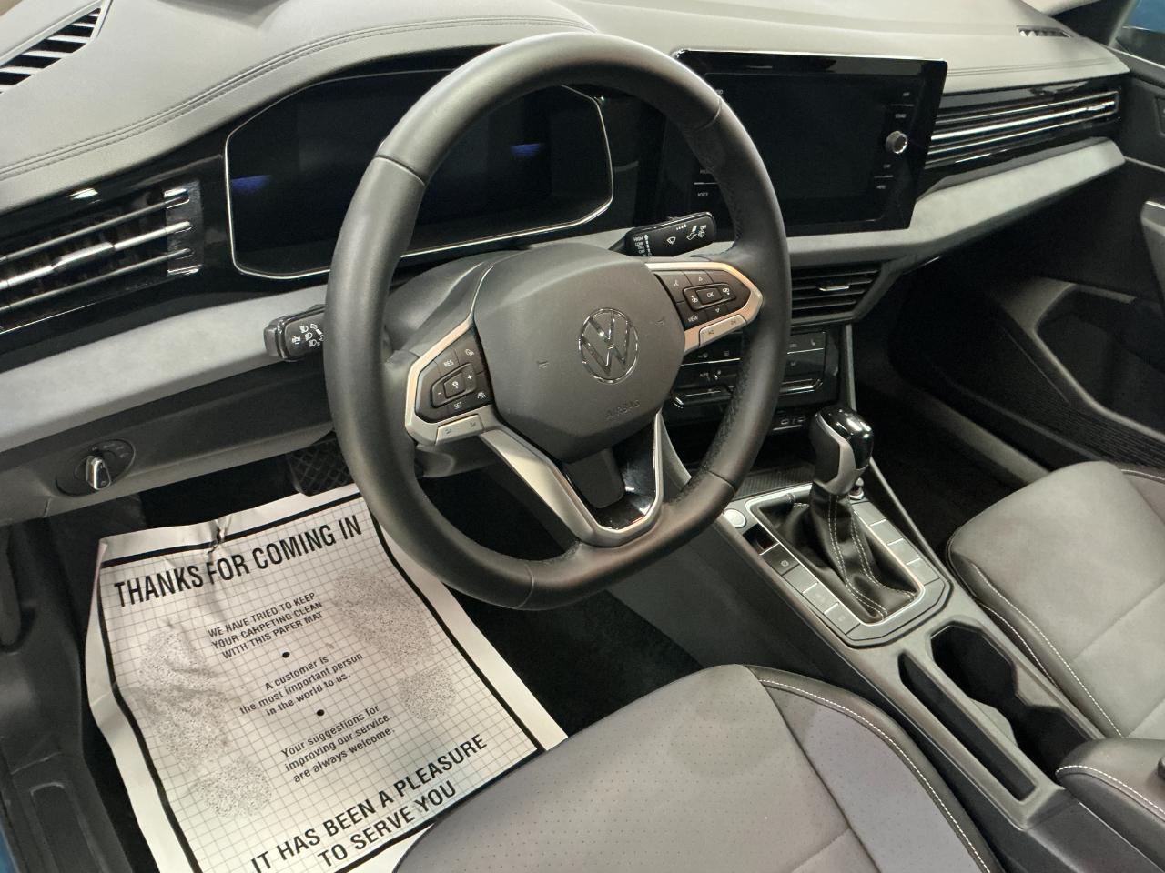 Volkswagen Jetta SE Auto 2025