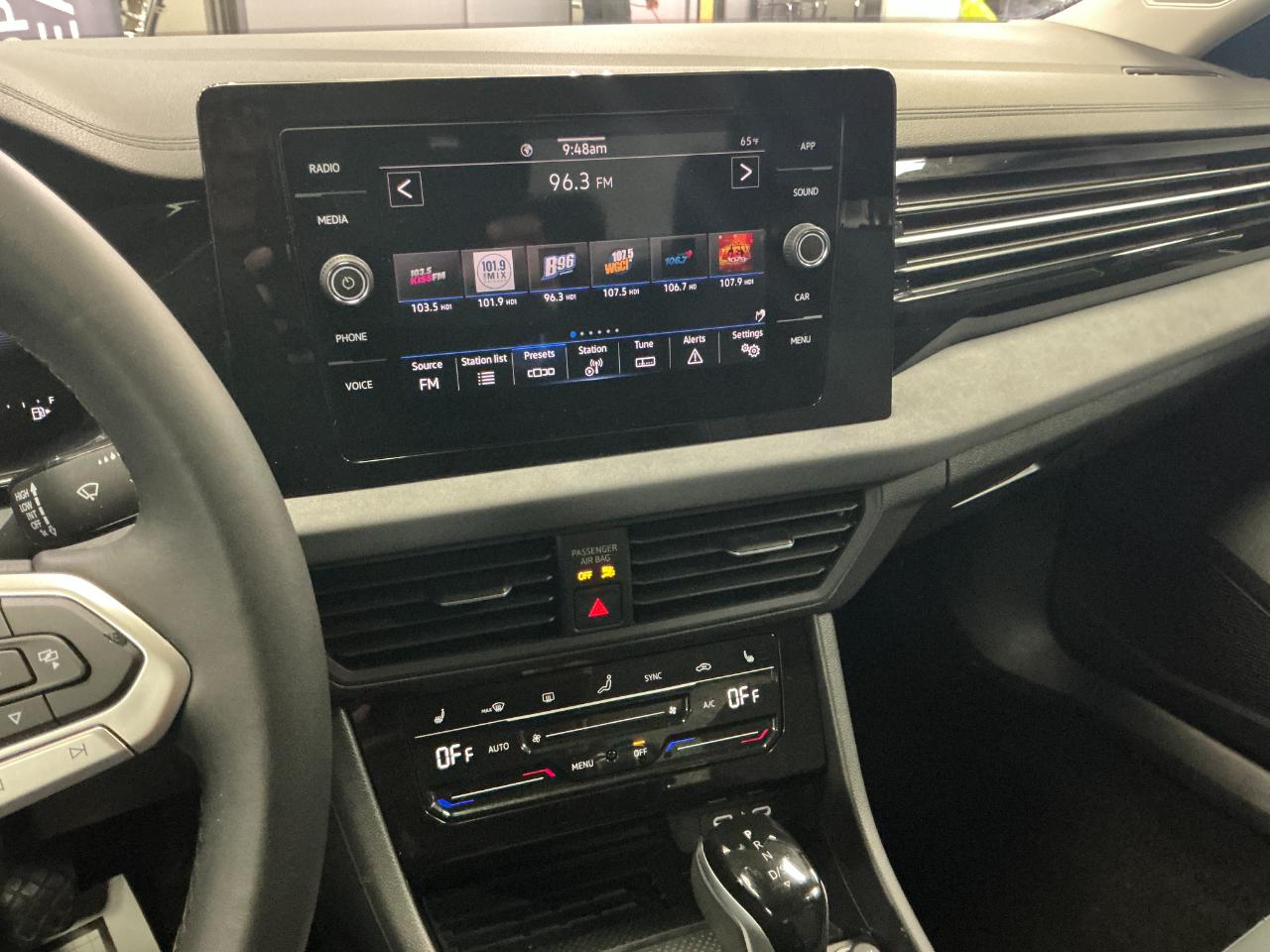 Volkswagen Jetta SE Auto 2025