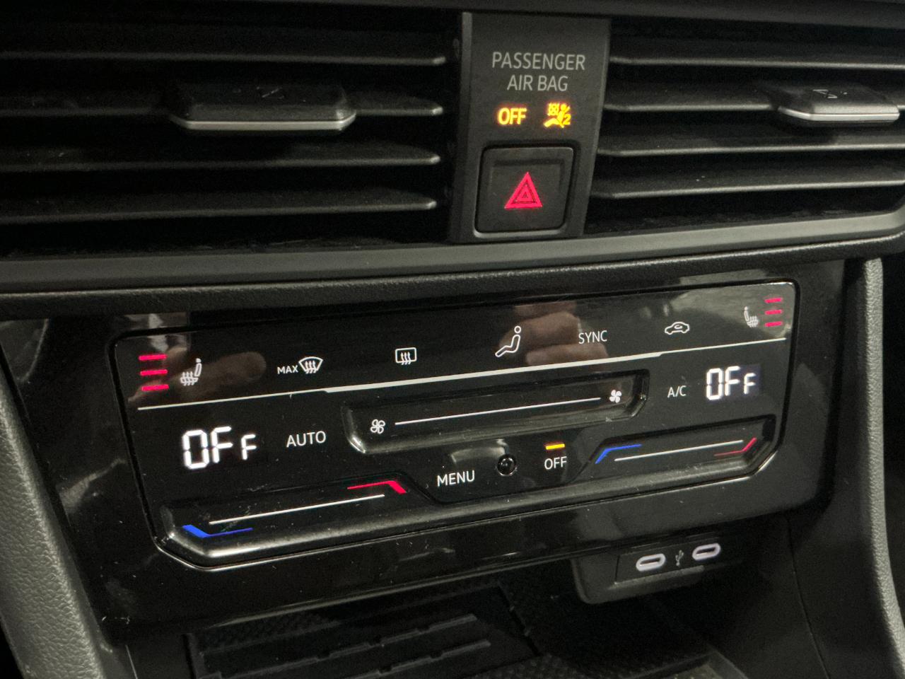 Volkswagen Jetta SE Auto 2025