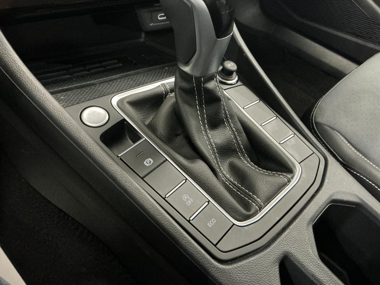 Volkswagen Jetta SE Auto 2025