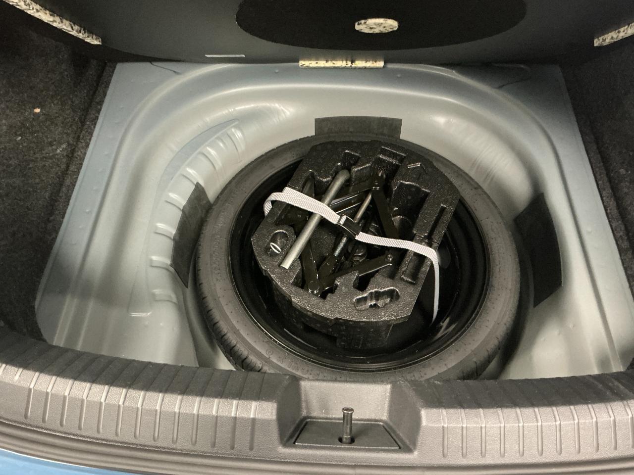 Volkswagen Jetta SE Auto 2025