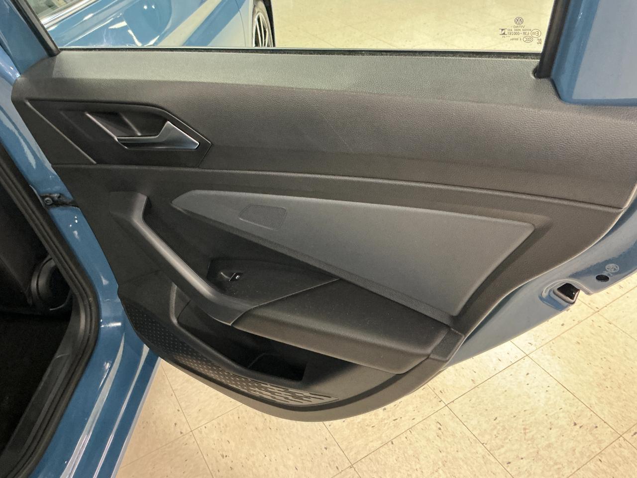 Volkswagen Jetta SE Auto 2025