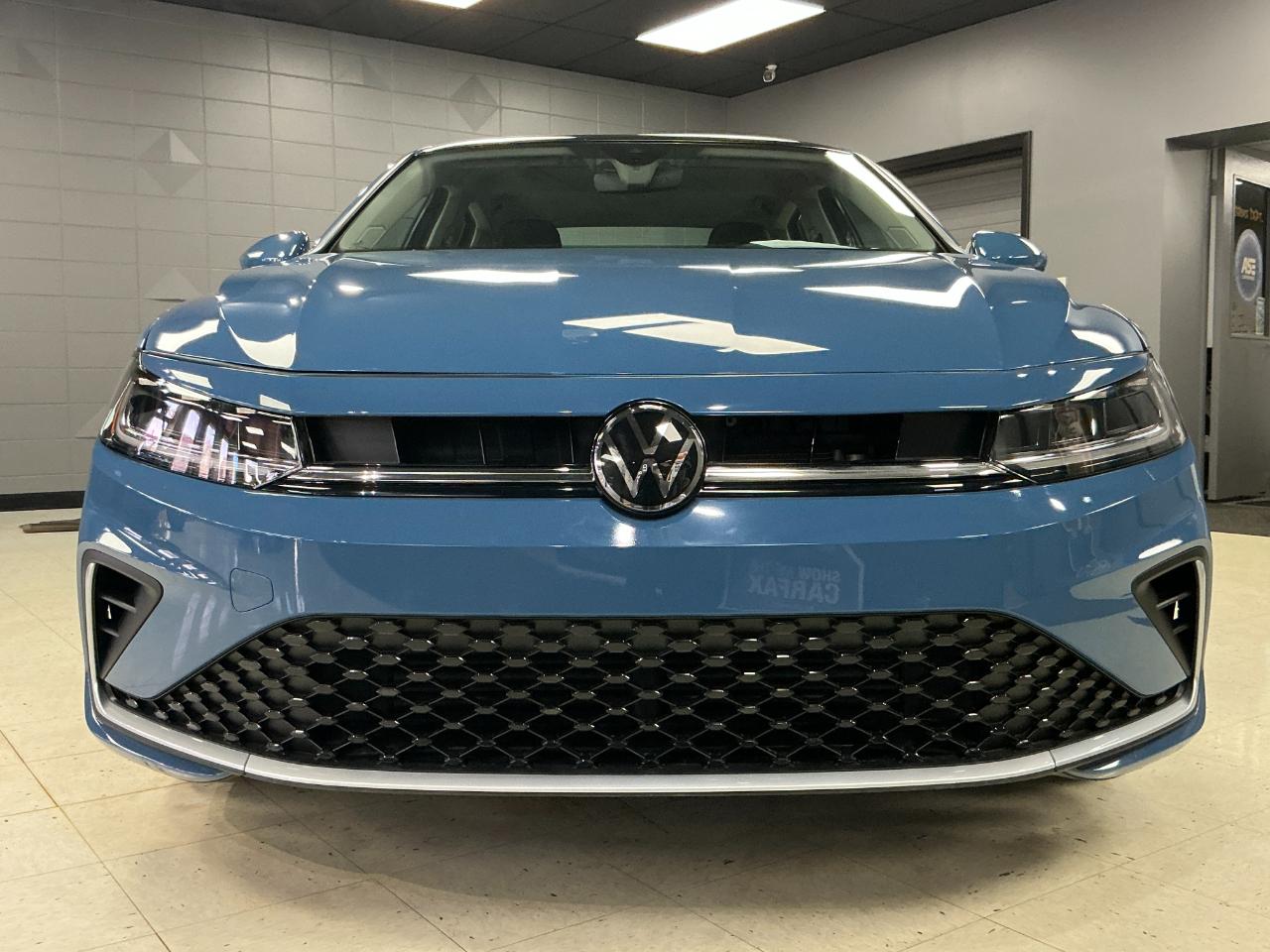 Volkswagen Jetta SE Auto 2025