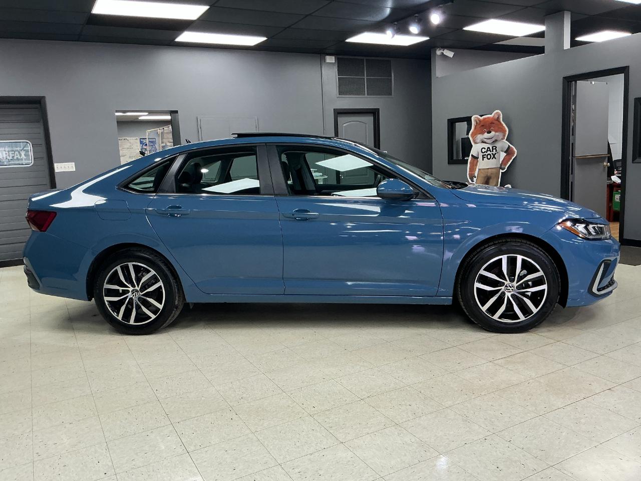 Volkswagen Jetta SE Auto 2025