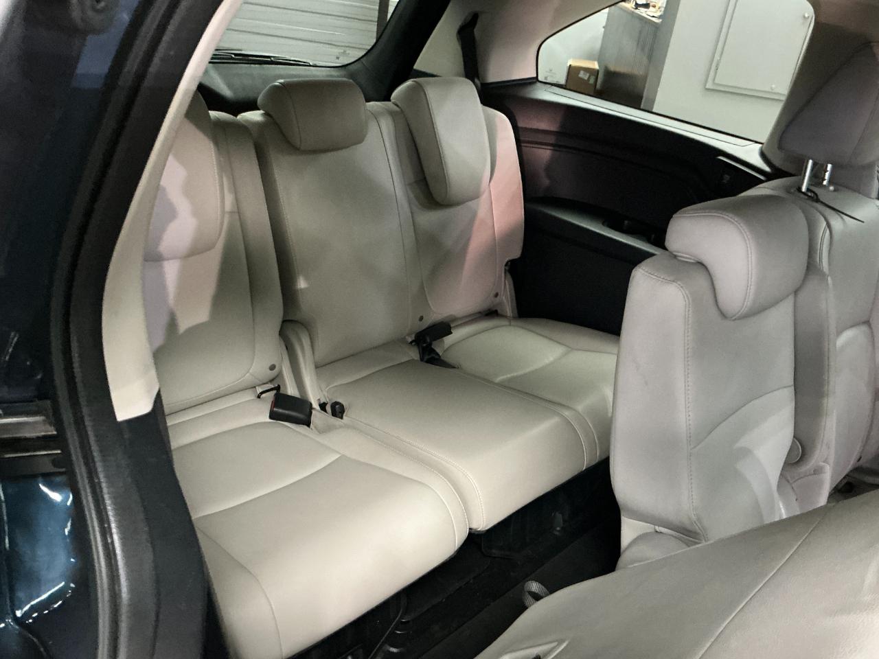 Honda Odyssey EX-L Auto 2025