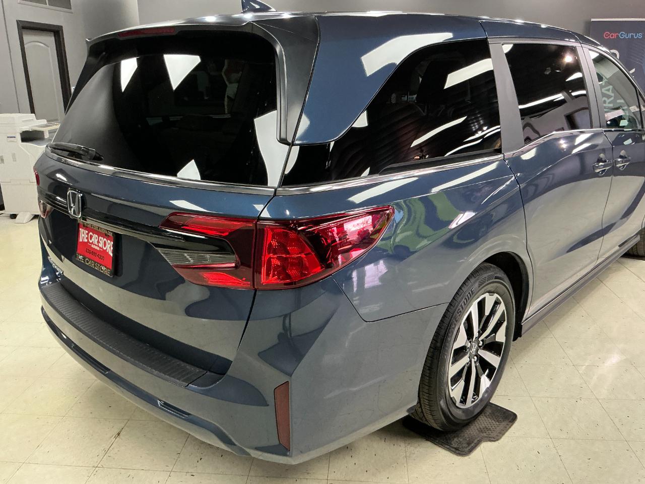 Honda Odyssey EX-L Auto 2025