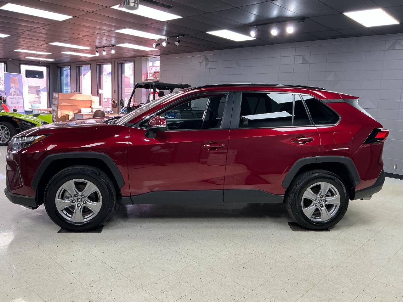 Toyota RAV4 XLE AWD (Natl) 2025