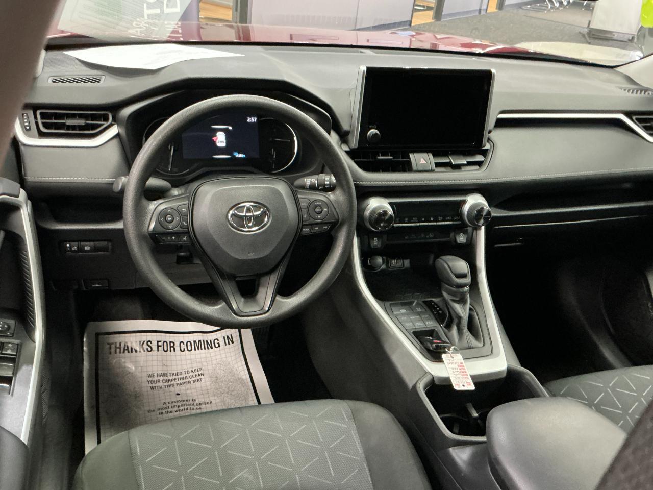 Toyota RAV4 XLE AWD (Natl) 2025